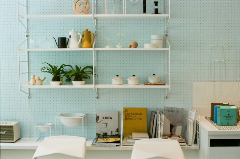 Essential Tips for Organizing and Beautifying Small Spaces